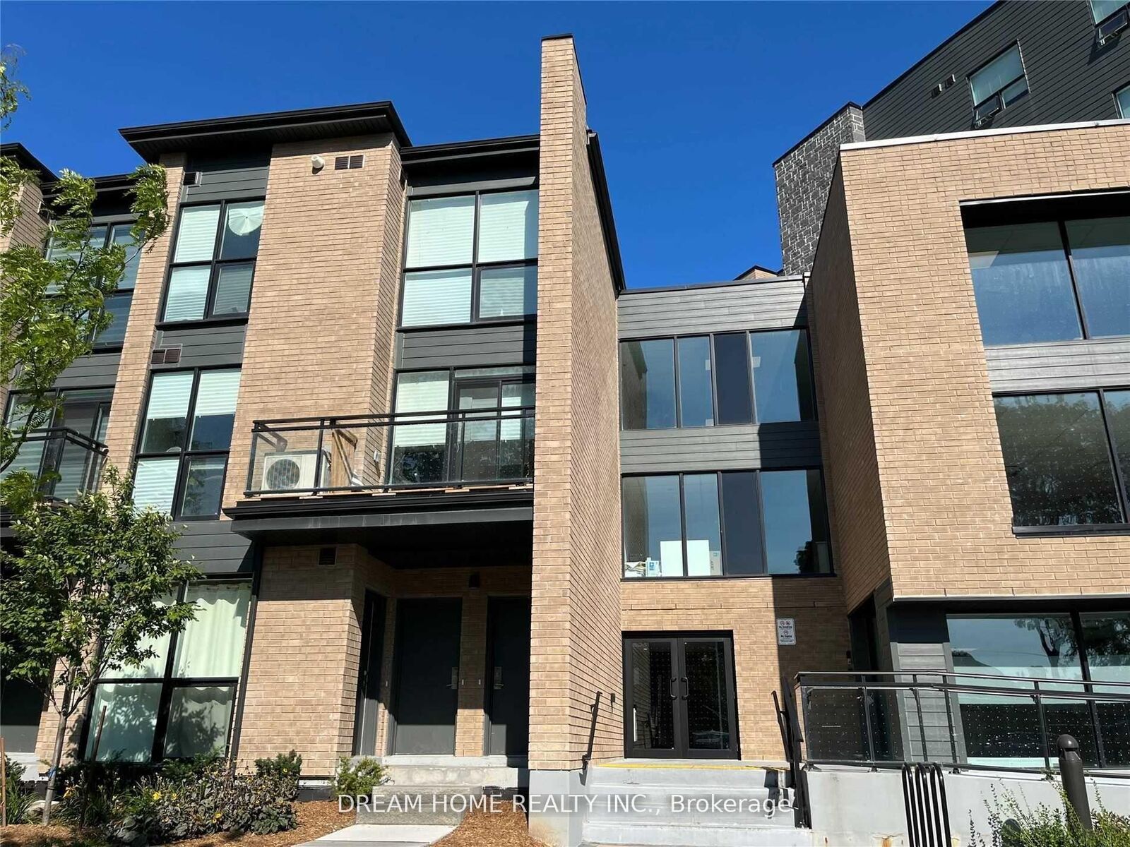 Property Photo:  1 Falaise Road 7C  ON M1E 0C5 