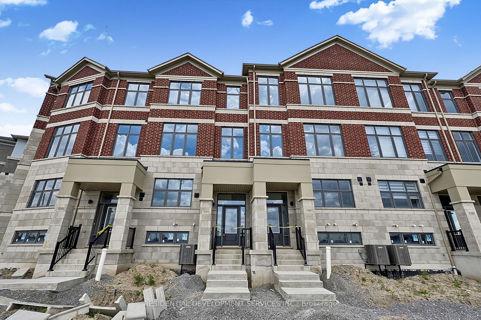 Property Photo:  11393 Leslie Street  ON L4S 0P3 