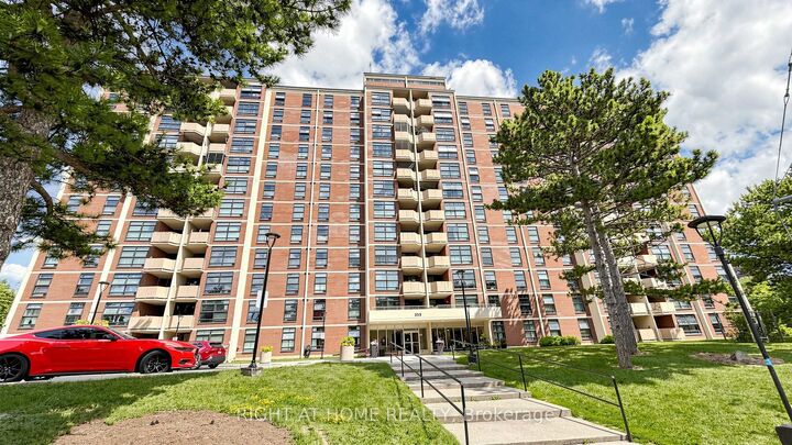 Property Photo:  335 Driftwood Avenue 1201  ON M3N 2P3 