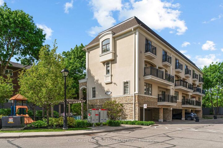 Property Photo:  3077 Cawthra Road 18  ON L5A 2X4 