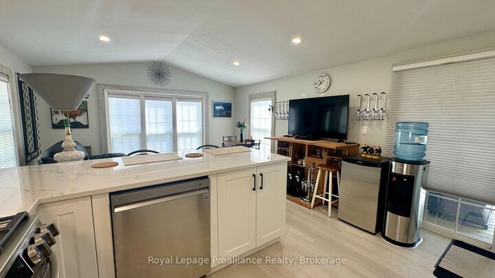 Property Photo:  152 Concession 11 Road W  ON K0L 1Y0 