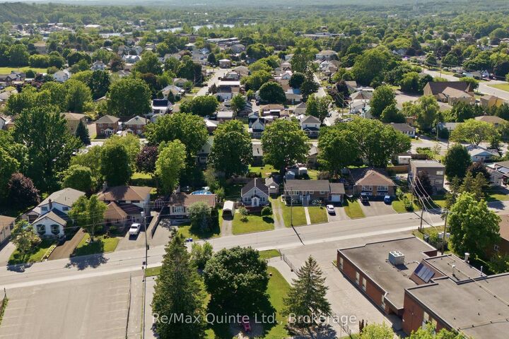 Property Photo:  84 Campbell Street  ON K8V 3A1 