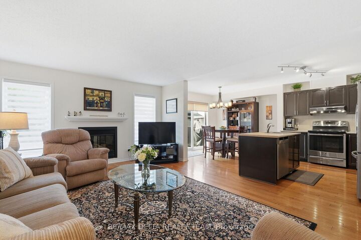 Property Photo:  64 Collington Street  ON K2G 6X3 