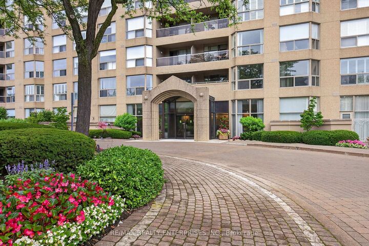 Property Photo:  1800 The Collegeway N/A 208  ON L5L 5S4 