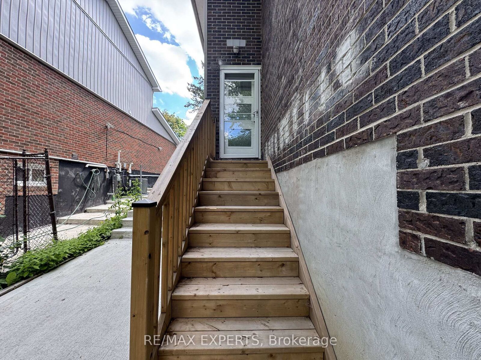 Property Photo:  209 Ridge Road Unit B Basement  ON L7E 4W2 