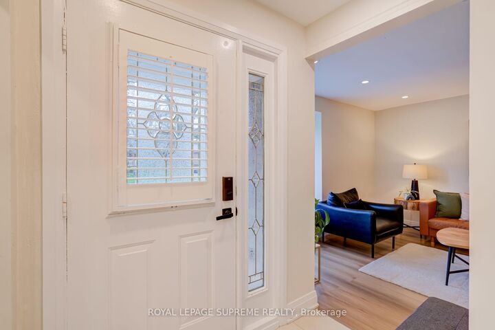 Property Photo: 143 Voltarie Crescent Upper ON L5A 2A5