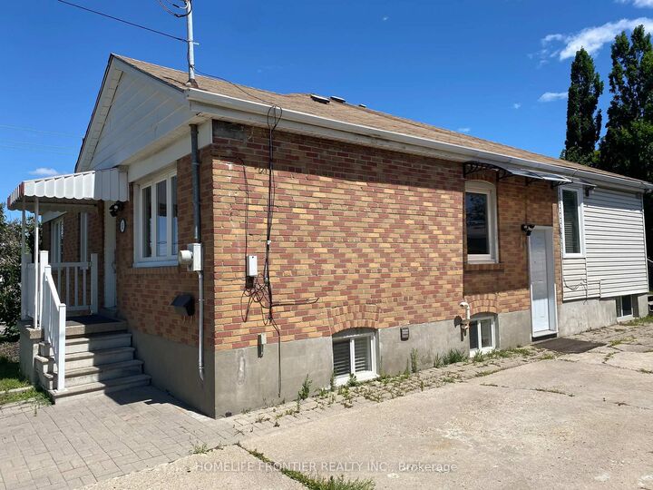 Property Photo: 63 Lockerbie Avenue Unit D ON M9N 3A3