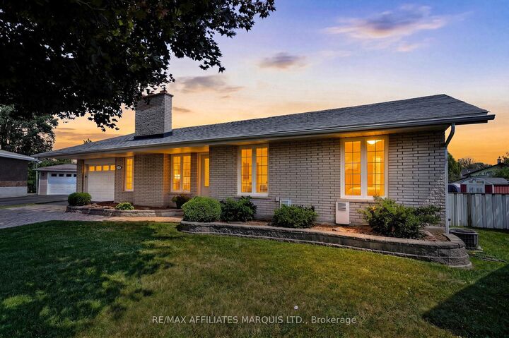 Property Photo: 408 Bellevue Crescent ON K6H 5M9