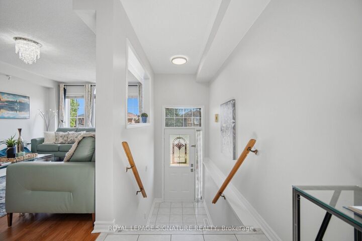 Property Photo: 459 Wildgrass Road ON L5B 4H5