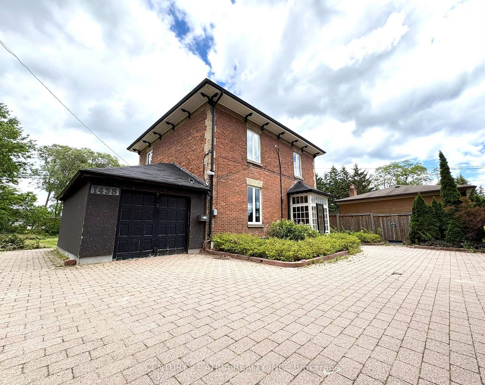 Property Photo: 1458 Military Trail ON M1C 1A9