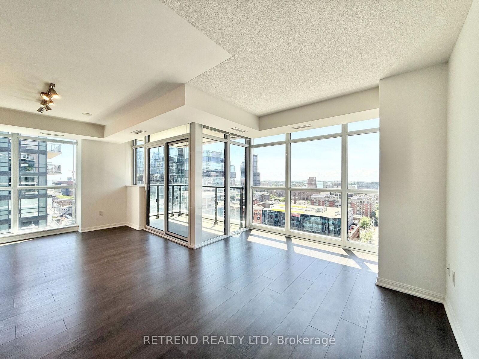 Property Photo: 400 Adelaide Street E 2204 ON M5A 4S3