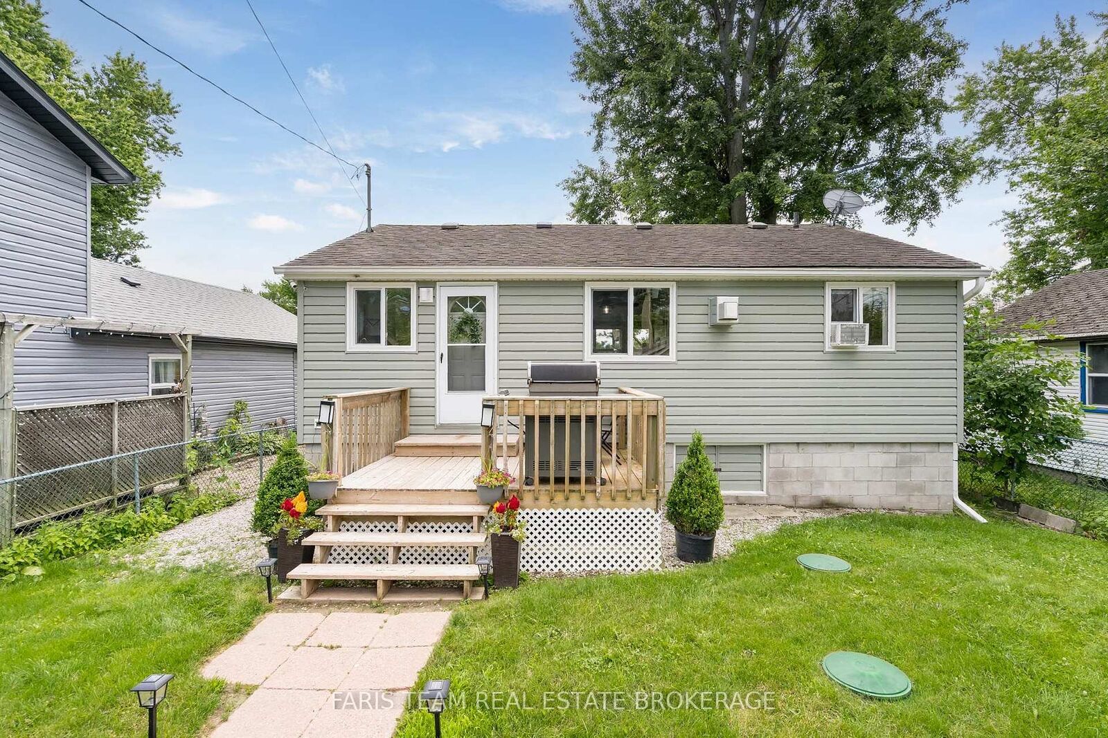 Property Photo:  1067 Park Place  ON L0L 1K0 