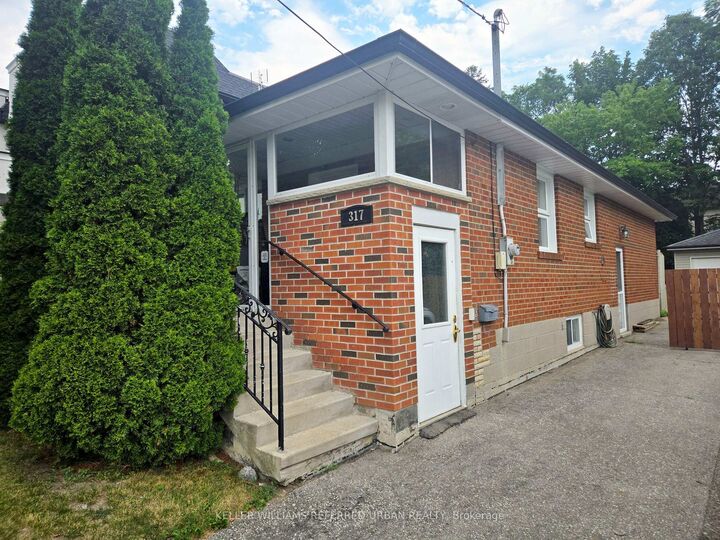 Property Photo:  317 Patricia Avenue  ON M2R 2M6 