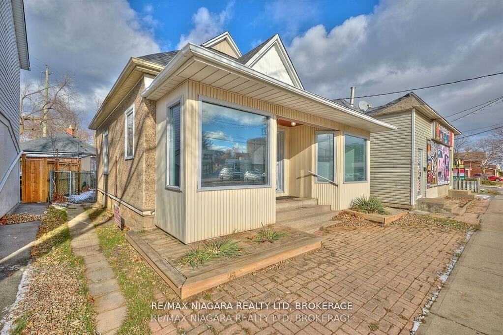 Property Photo: 105A Welland Avenue ON L2R 2H4