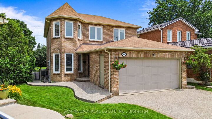 Property Photo: 470 Aberfoyle Court ON L4Z 2J5