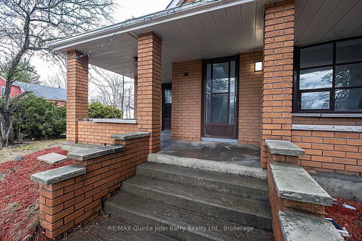 Property Photo:  18130 Telephone Road  ON K8V 5P4 