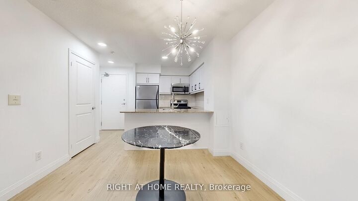Property Photo: 27 Rean Drive 605 ON M2K 0A6