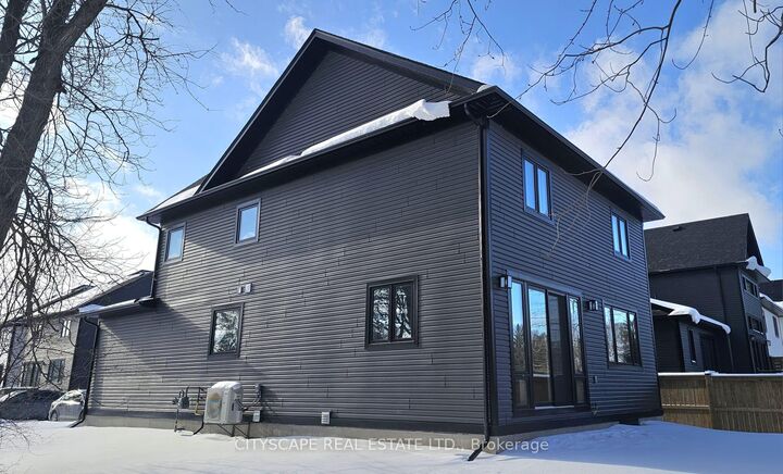 Property Photo: 20-297 Whiting Street ON N5C 0E6