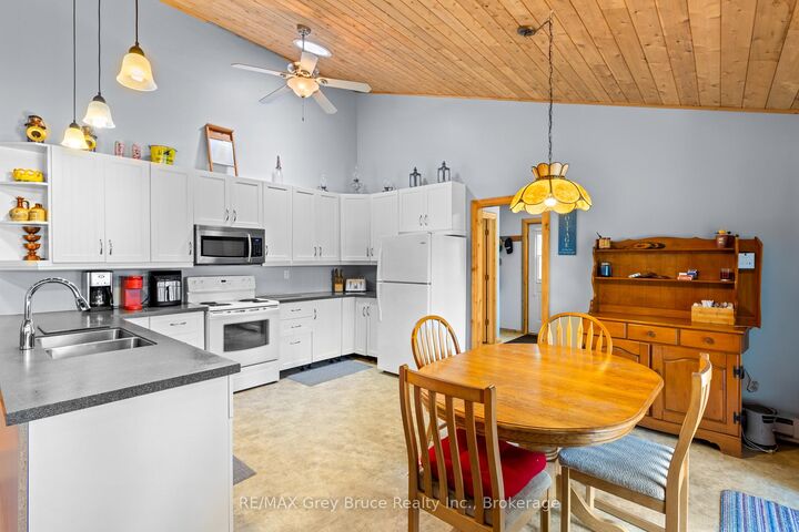 Property Photo:  29 Hope Drive  ON N0H 1Z0 