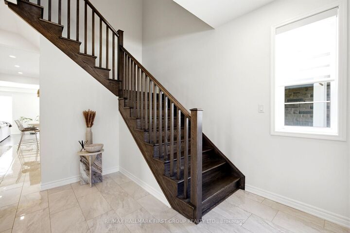 Property Photo: 7 Salt Creek Terrace ON L7C 4J2