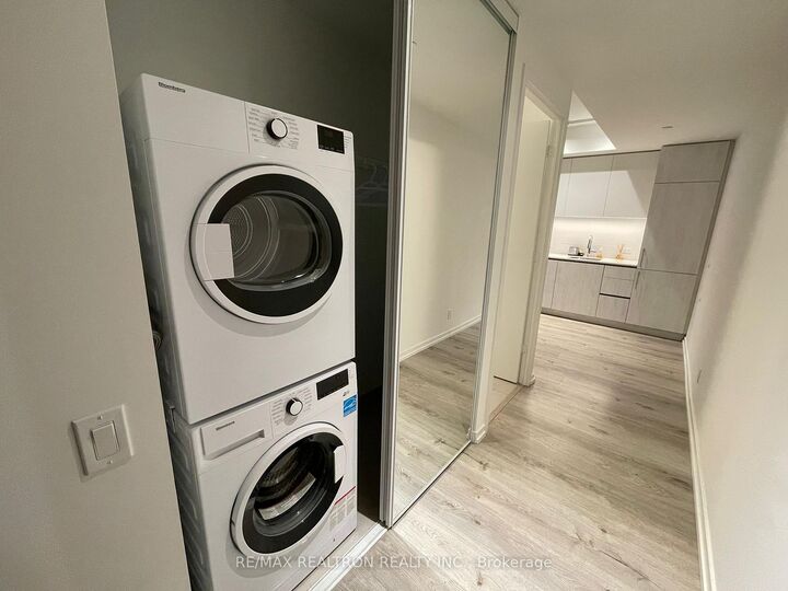 Property Photo: 1000 Portage Parkway 2315 ON L4K 0L1