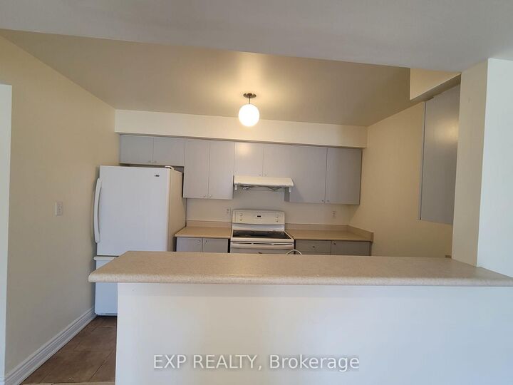 Property Photo: 4620 Guildwood Way 51 ON L5R 4H5