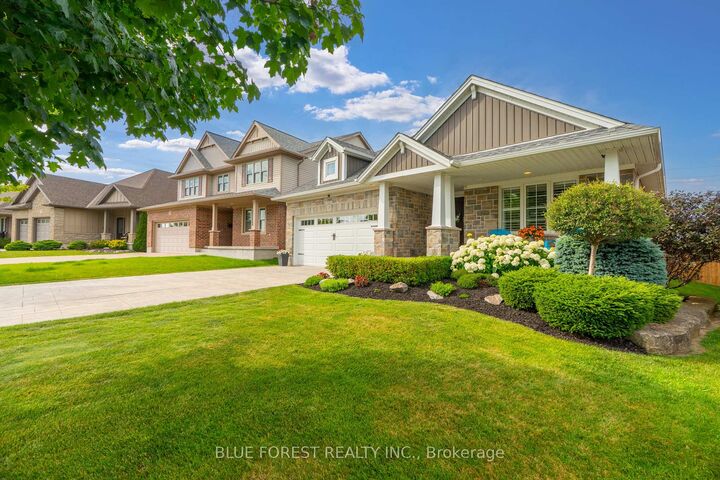 Property Photo: 3 Sutherland Court ON N5P 3T3
