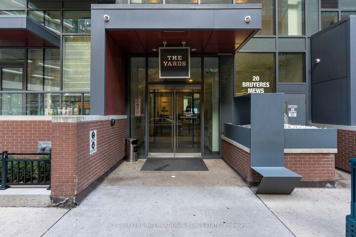 20 Bruyeres Mews 705 — photo 1