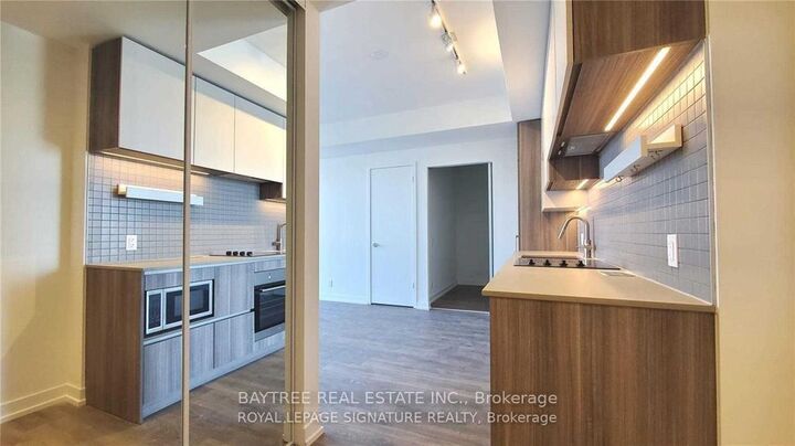 Property Photo: 898 Portage Parkway 4512 ON L4K 0J6