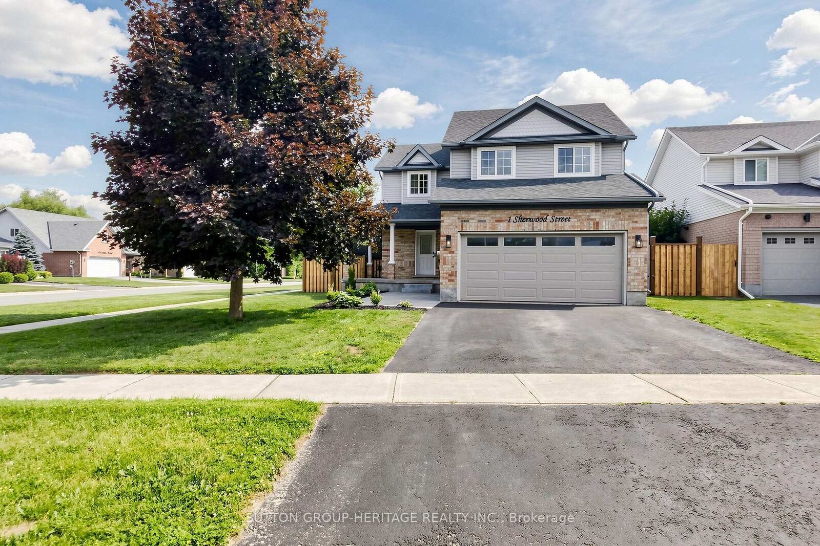 Photo de la propriété:  1 Sherwood Street  ON L9W 5A5 