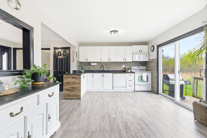 Property Photo:  1509 Drummond Con 6B Concession  ON K7H 3C9 