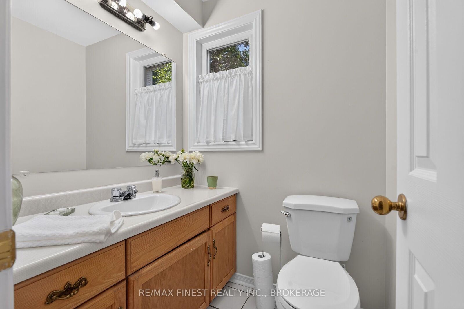 Property Photo:  25 Rose Abbey Drive  ON K7K 6W1 