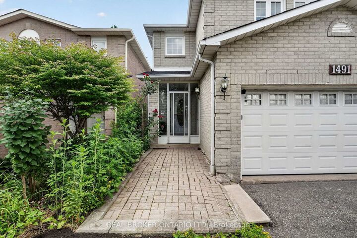 Property Photo:  1491 Evenside Crescent  ON L5M 3Y3 
