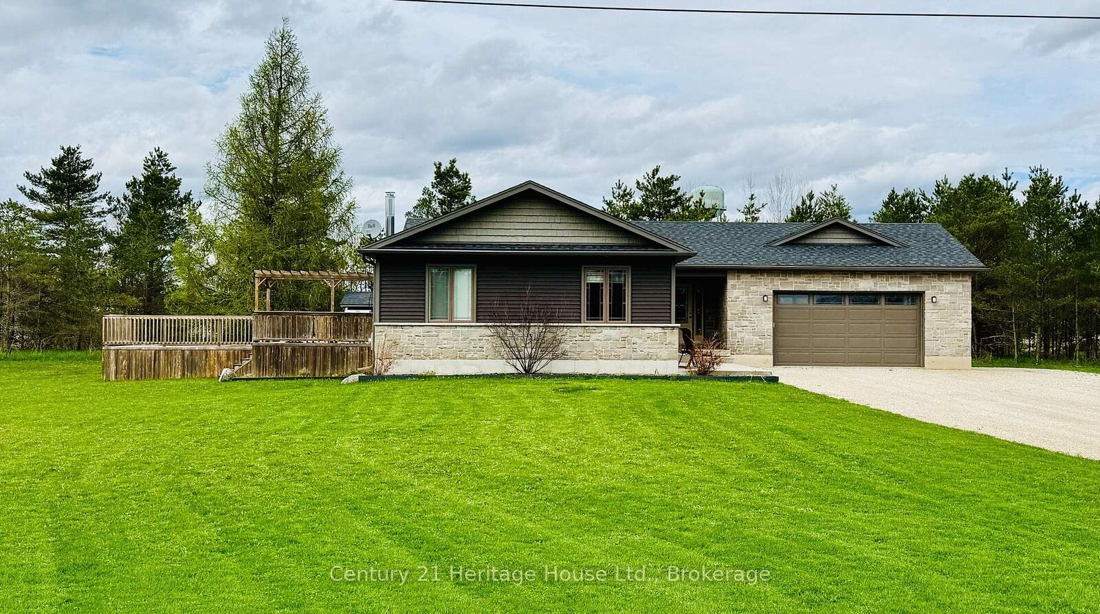 Property Photo:  201 Hutton Hill Road  ON N0G 1R0 