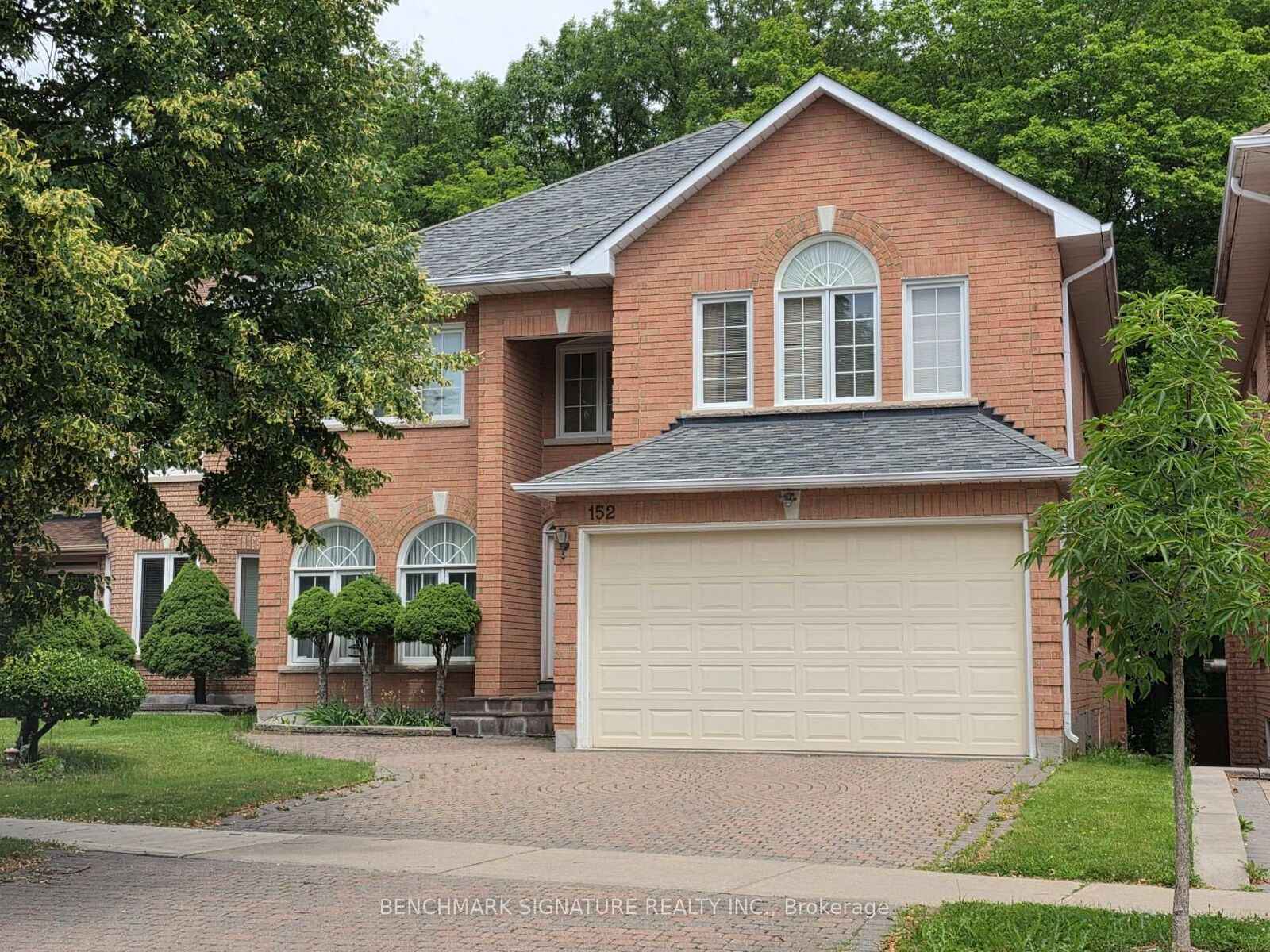 Property Photo: 152 Blackmore Avenue ON L4B 3Y8