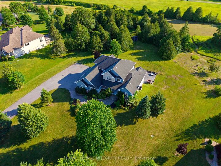 Property Photo: 562 Pennycross Lane ON K0A 1L0