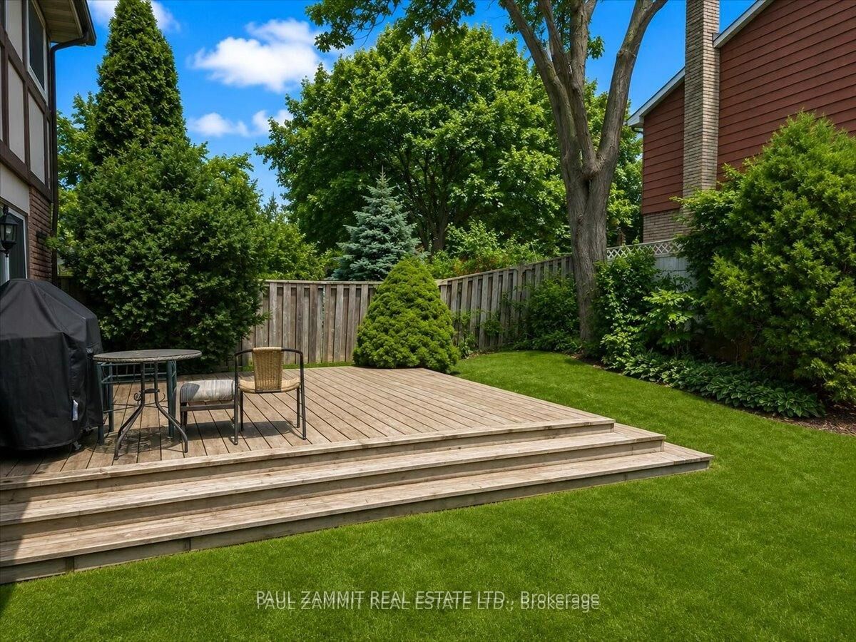 Property Photo:  210 Bayview Fairways Drive  ON L3T 2Z3 