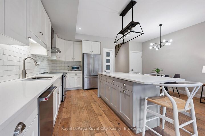60 Arkell Road 83 — photo 1