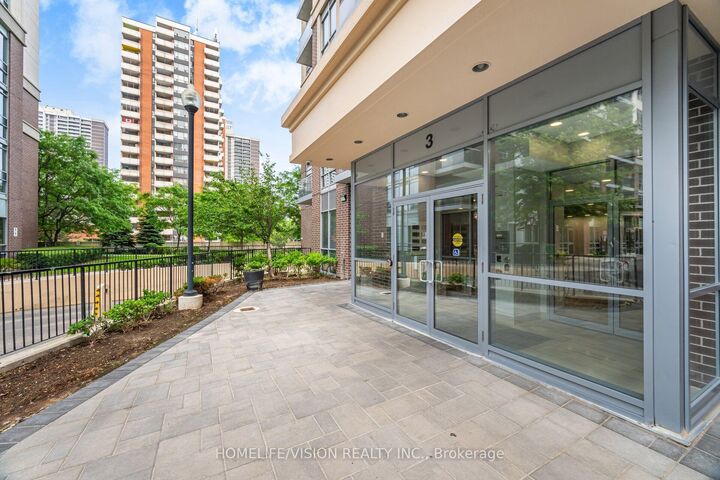 Property Photo:  3 Michael Power Place 1007  ON M9A 0A2 