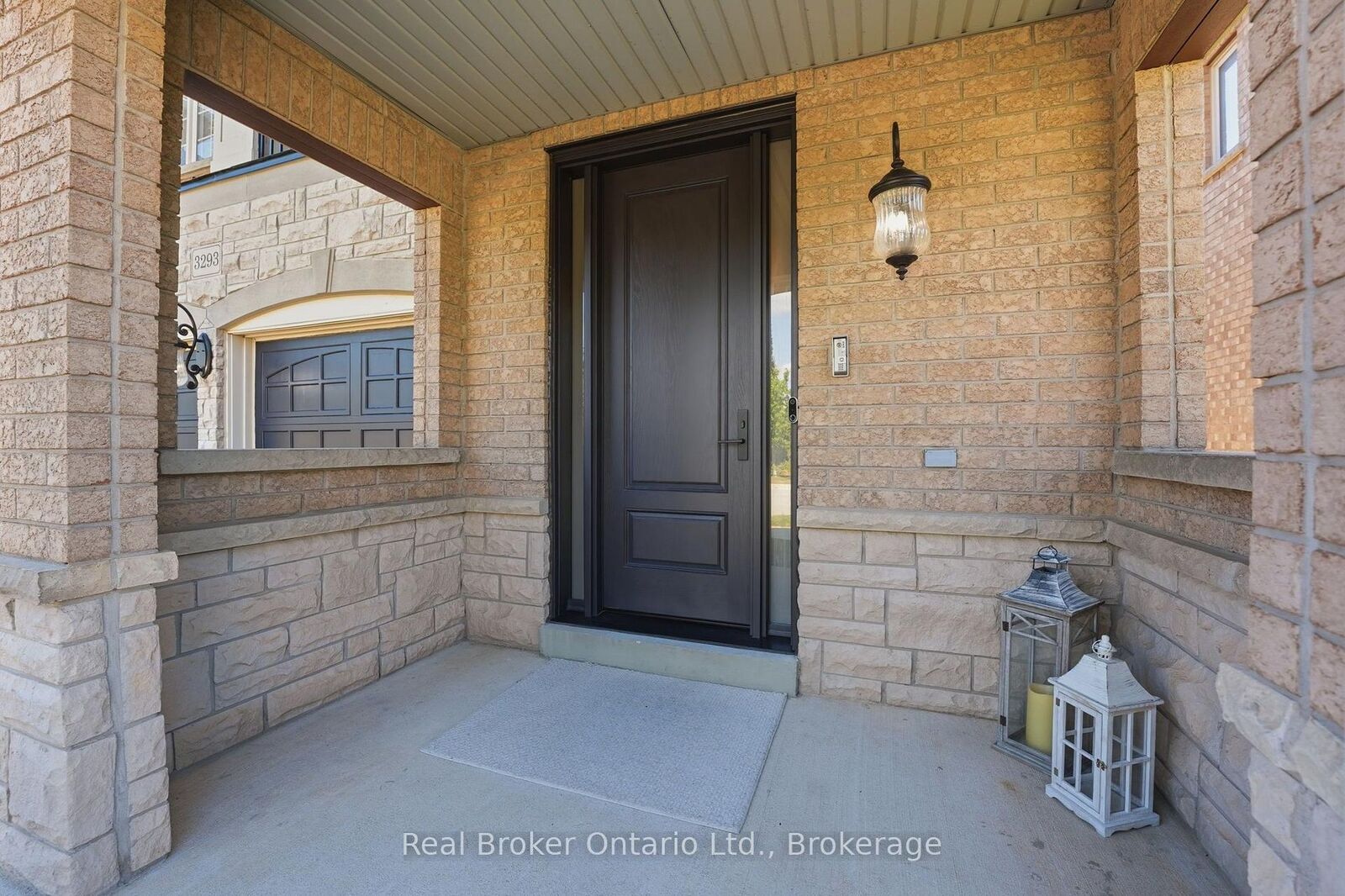 Property Photo: 3293 Steeplechase Drive ON L7M 0N7
