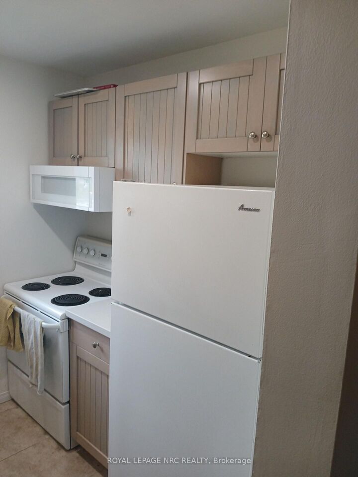 Property Photo: 302 Vine Street 31 ON L2M 7M6