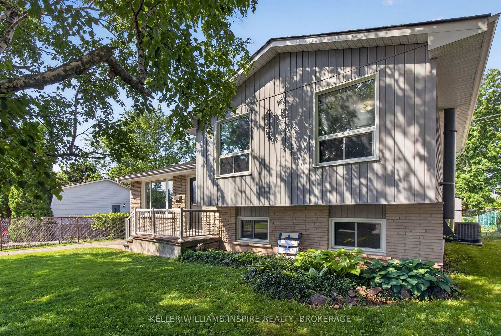 Property Photo:  38 Westran Road  ON K7N 1R9 