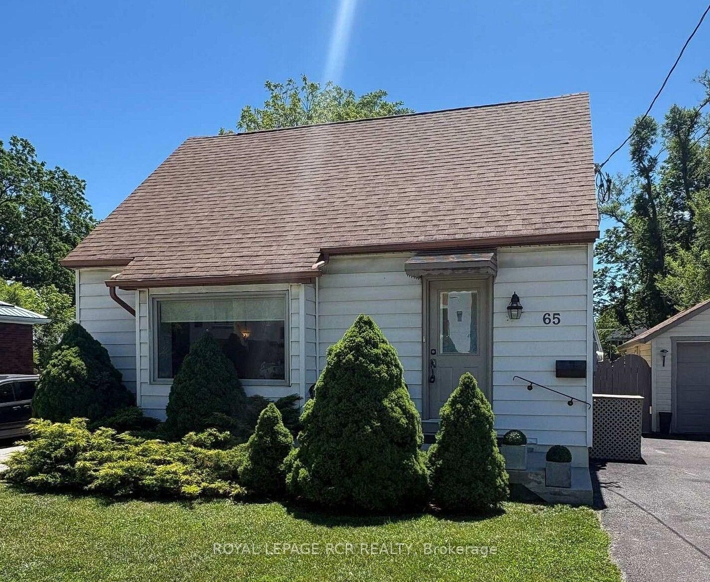 Property Photo: 65 Donald Street ON L4N 1E5