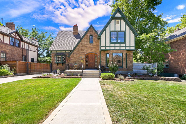 Property Photo:  1814 E Yale Ave S  UT 84108 