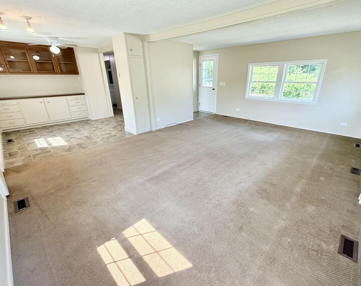 Property Photo:  93 Wall Street  NY 12901 