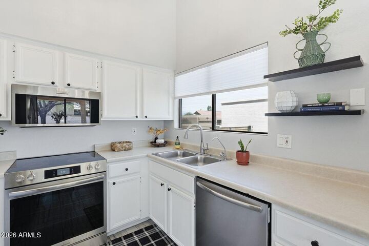 Property Photo: 14668 N Kings Way AZ 85268