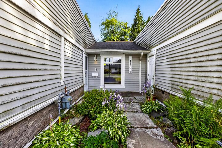 Property Photo:  21598 Spring Avenue  BC V4R 2K6 