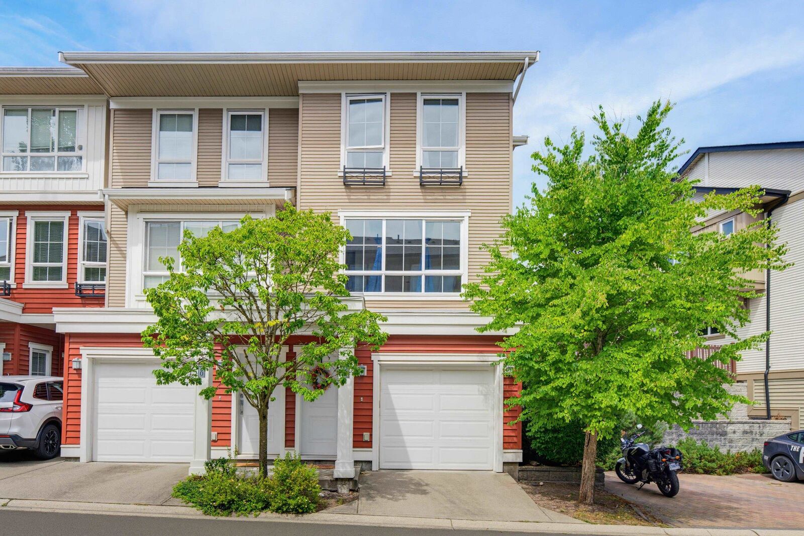Property Photo: 19505 68A Avenue 121 BC V4N 6K3