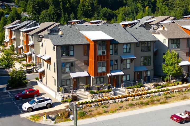 Property Photo: 351 Copper Drive 13 BC V8B 1C5