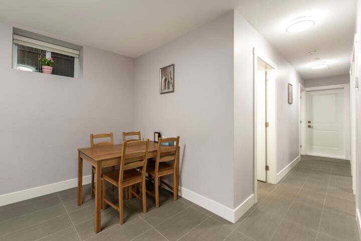 Property Photo:  100 E 48th Avenue  BC V5W 2C8 